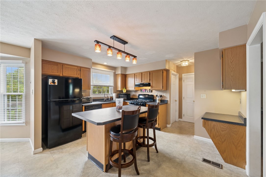 106 Creekside Ct