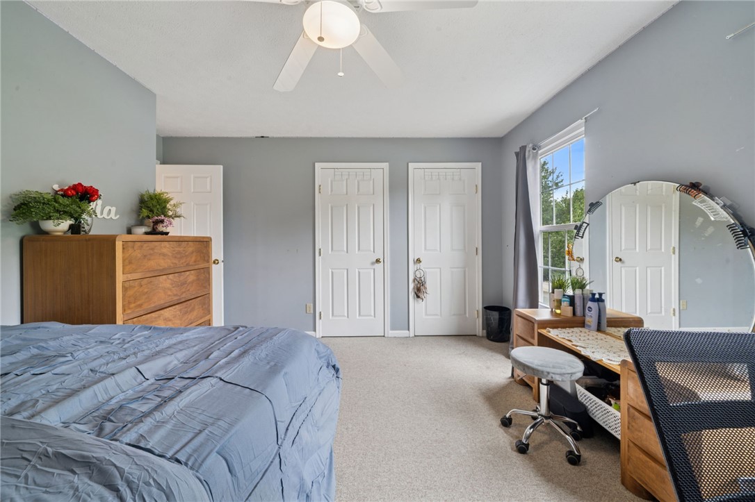 106 Creekside Ct
