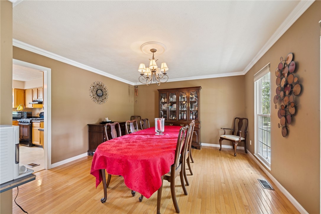 106 Creekside Ct
