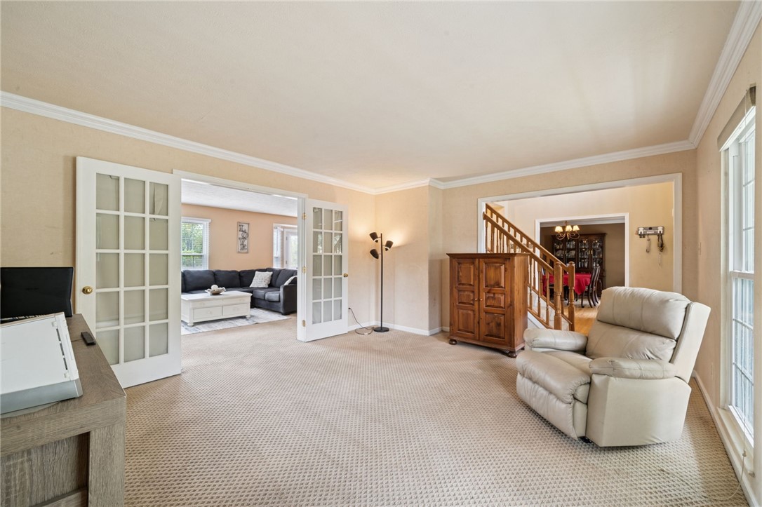 106 Creekside Ct