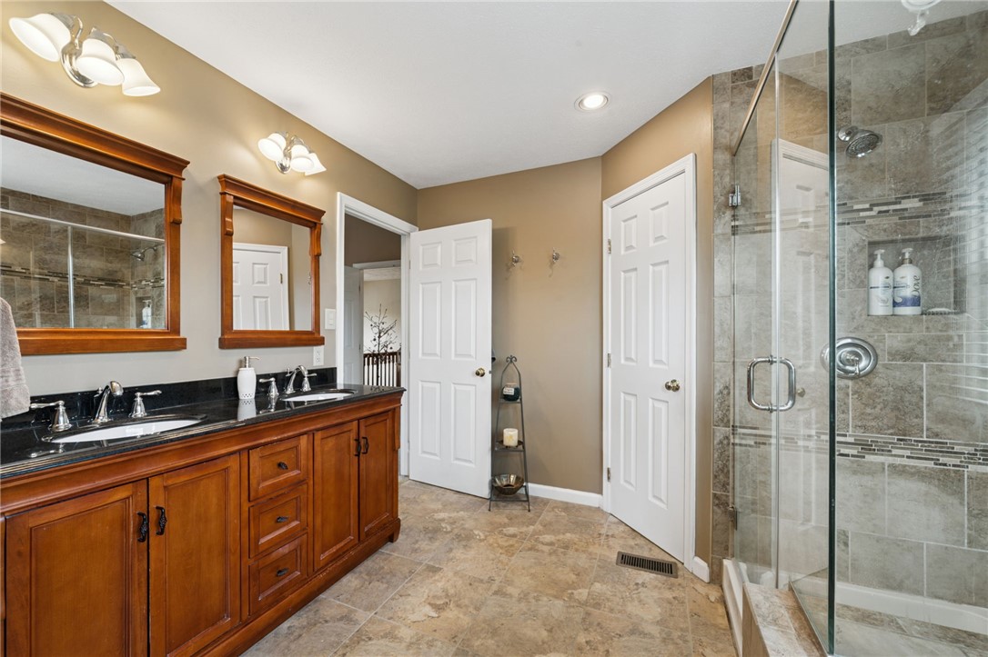 106 Creekside Ct