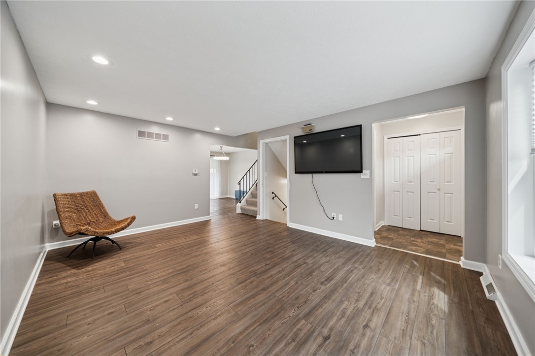 7398 Beacon Hill Dr