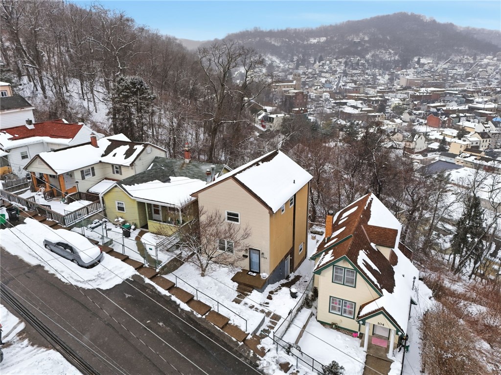 106 Logan St