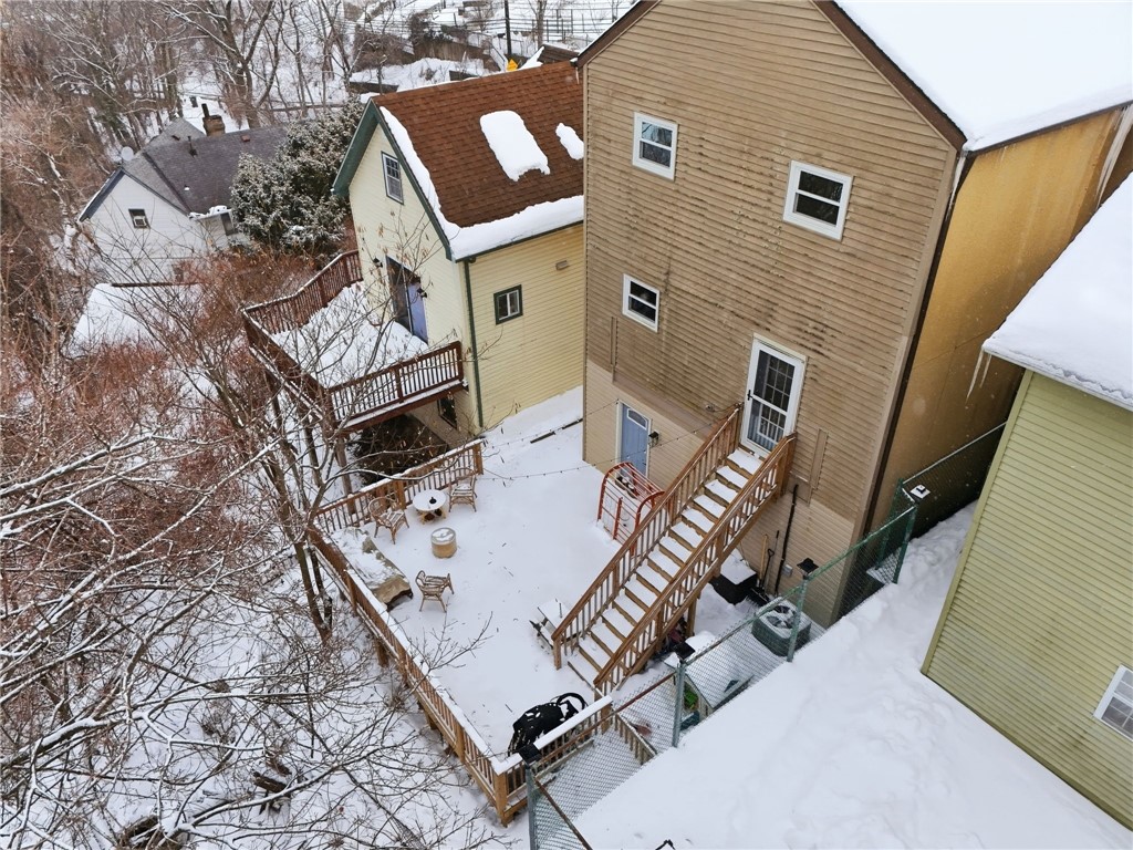 106 Logan St