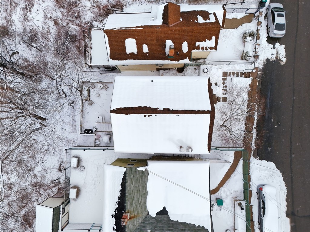 106 Logan St