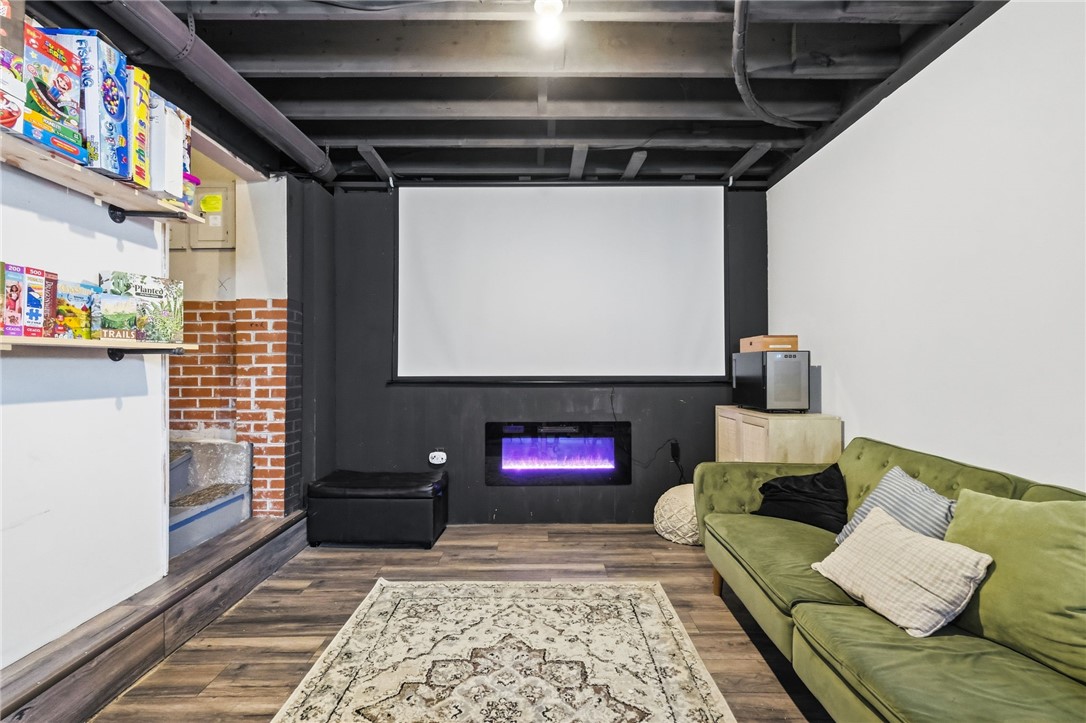106 Logan St
