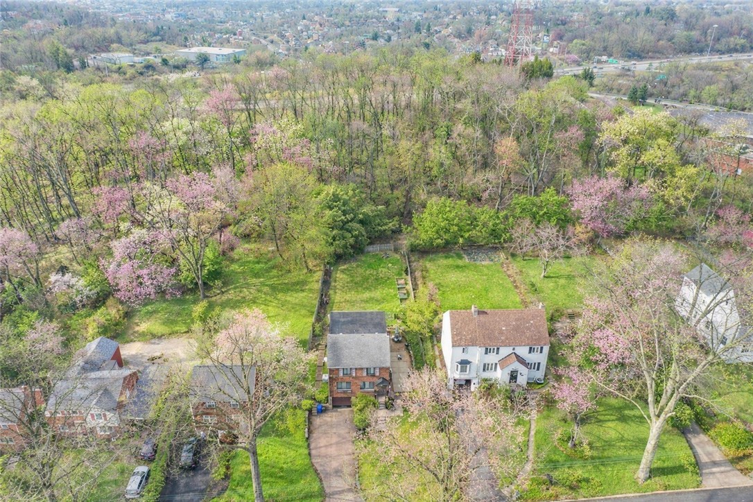 310 Edgewood Rd