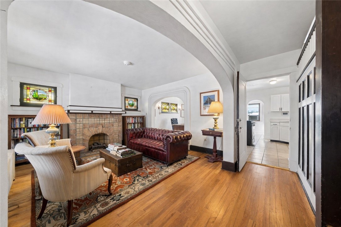 1115 Hillsdale Ave