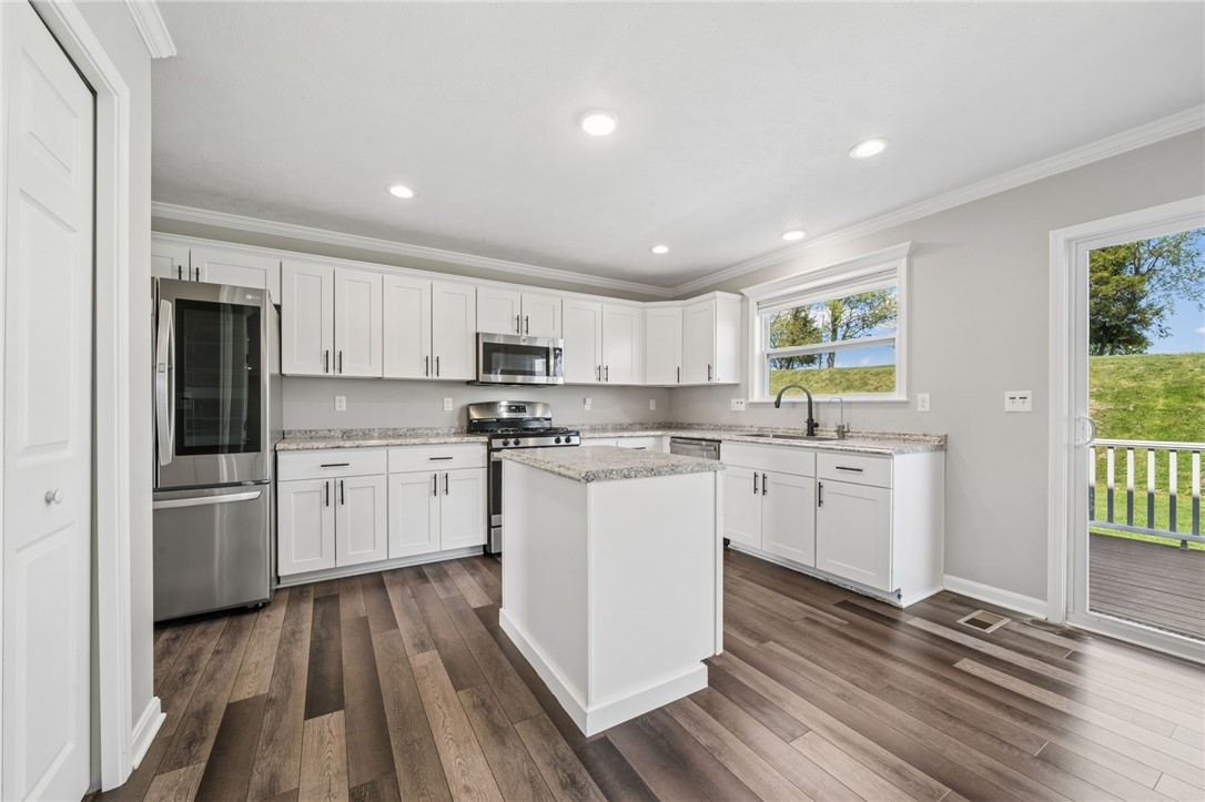 18 Equestrian Dr