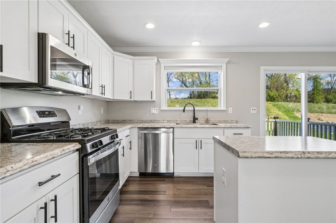 18 Equestrian Dr