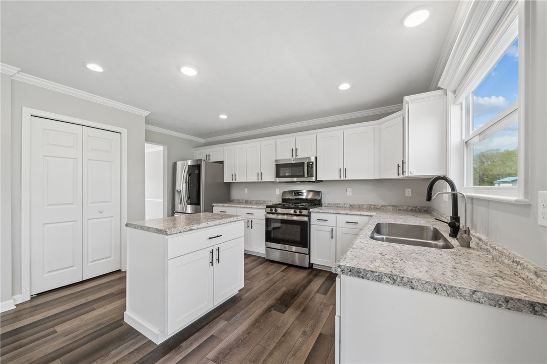 18 Equestrian Dr