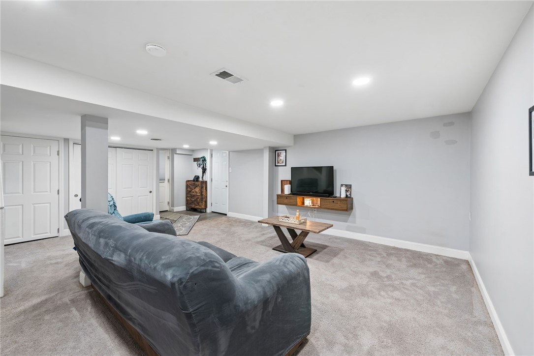 5667 Janet Dr