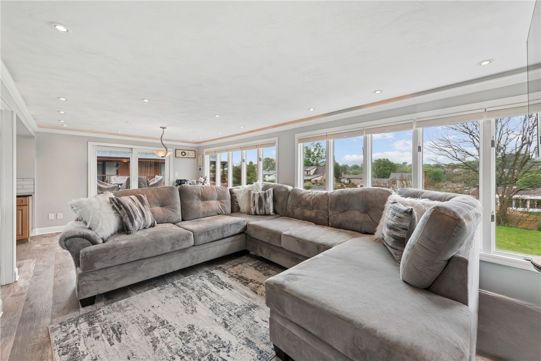 5667 Janet Dr