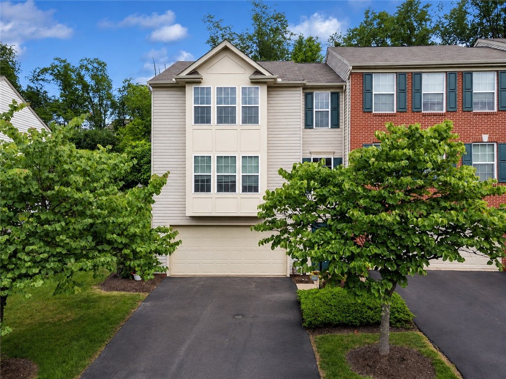 131 Bellefield Ct