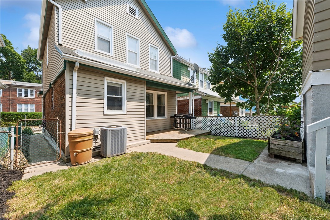 1233 Arkansas Ave