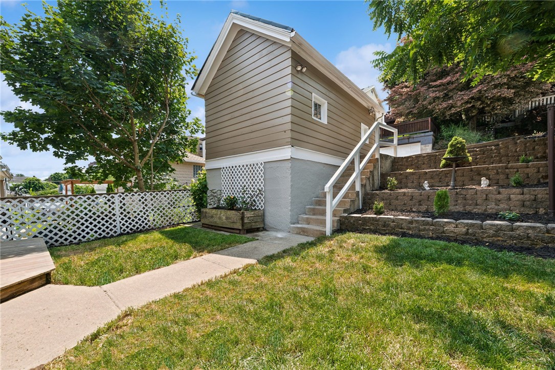 1233 Arkansas Ave