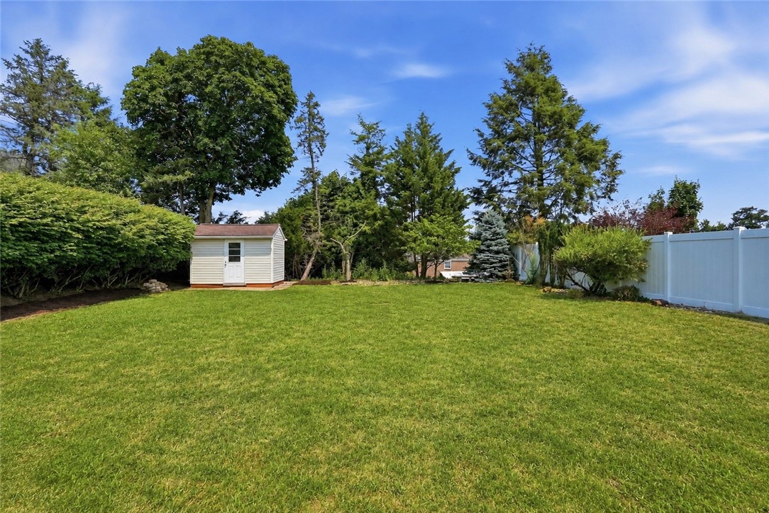 516 Macbeth Dr