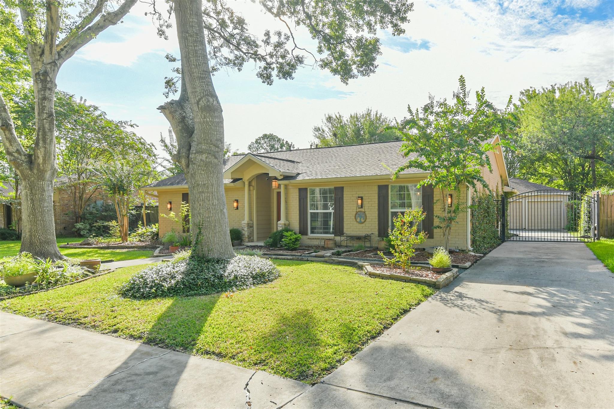 12407 Wedgehill Lane