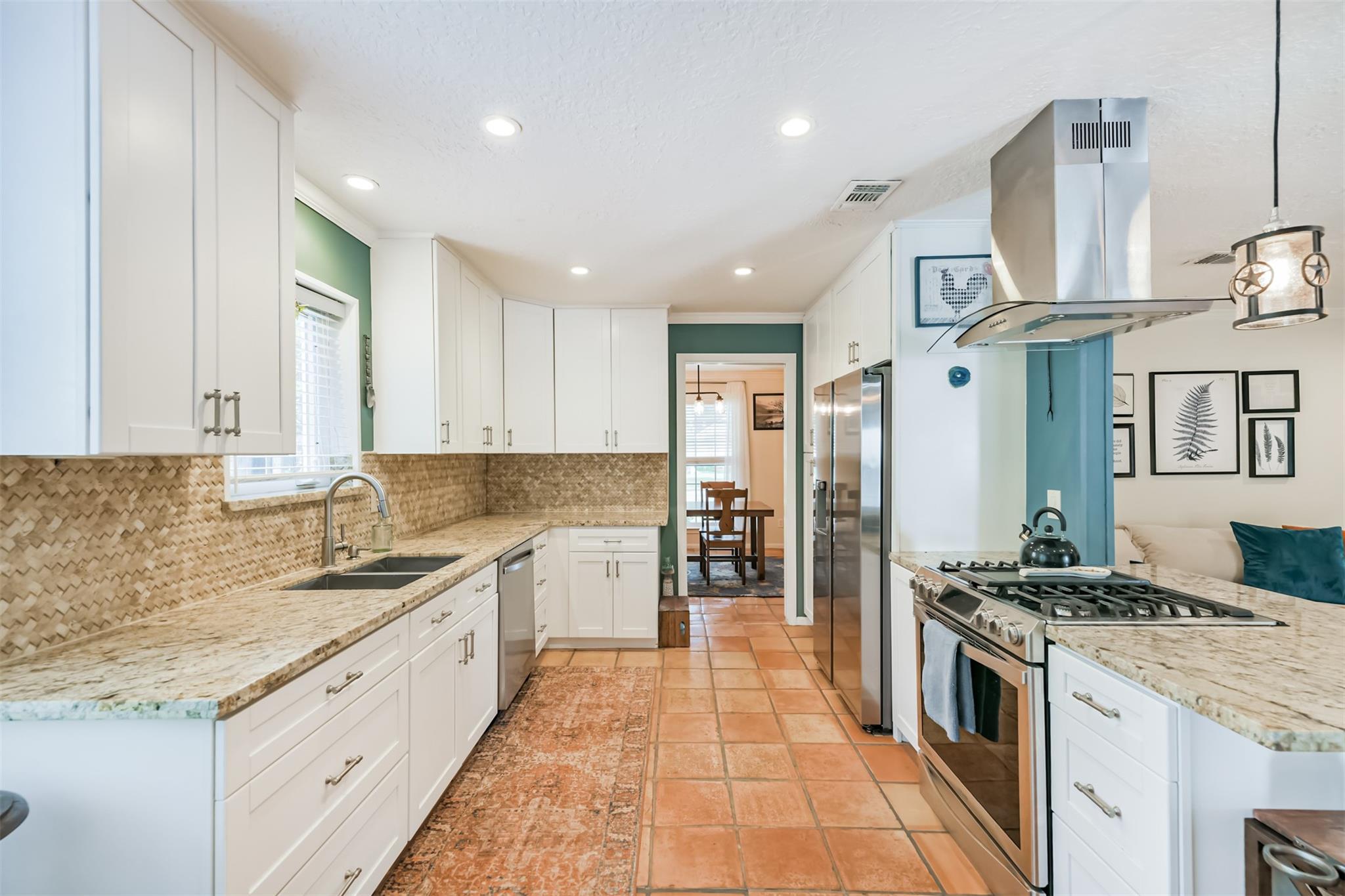 12407 Wedgehill Lane