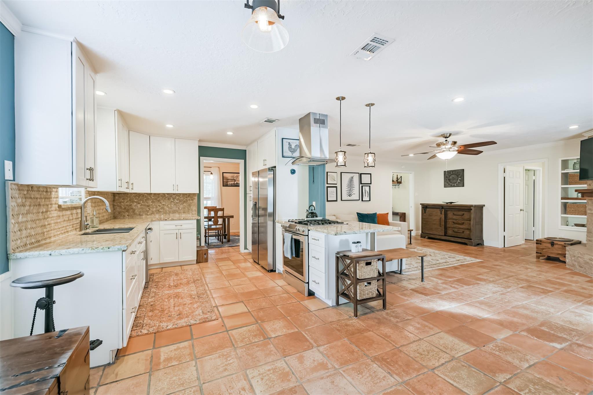 12407 Wedgehill Lane
