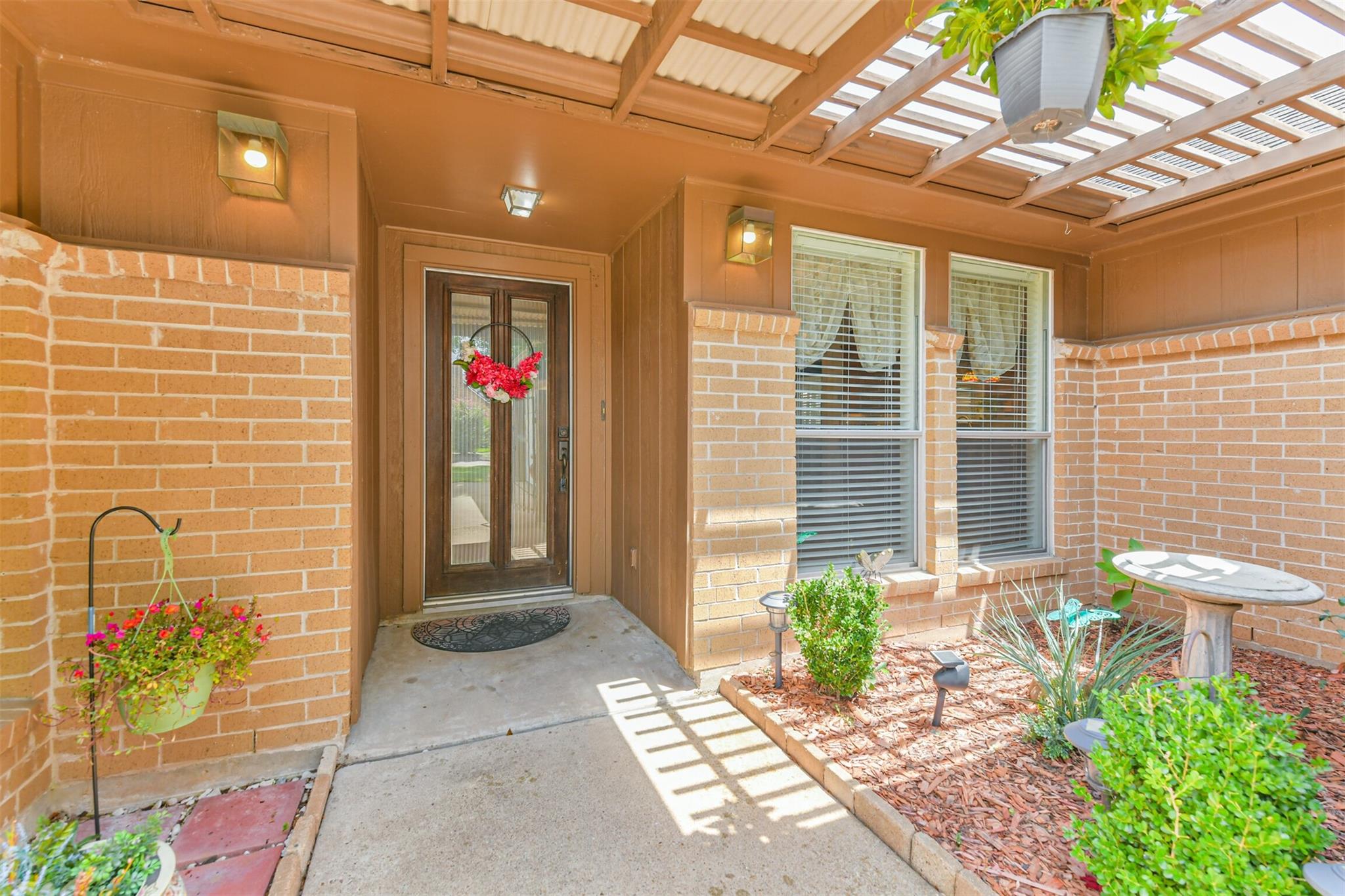 702 Tudor Court
