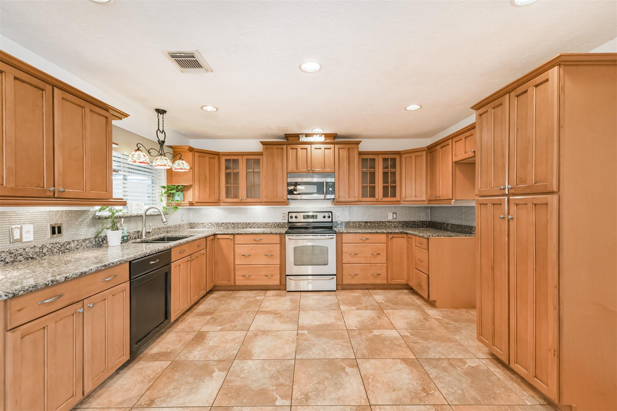702 Tudor Court