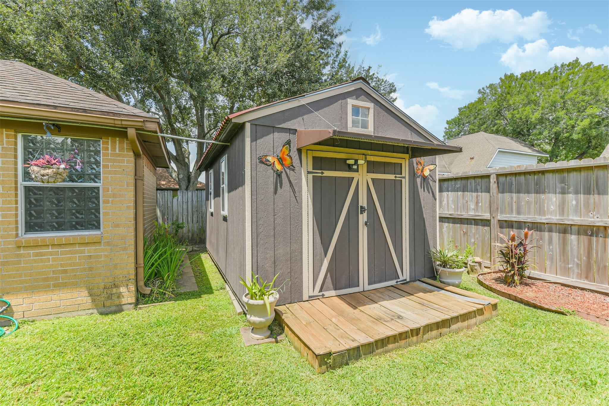702 Tudor Court
