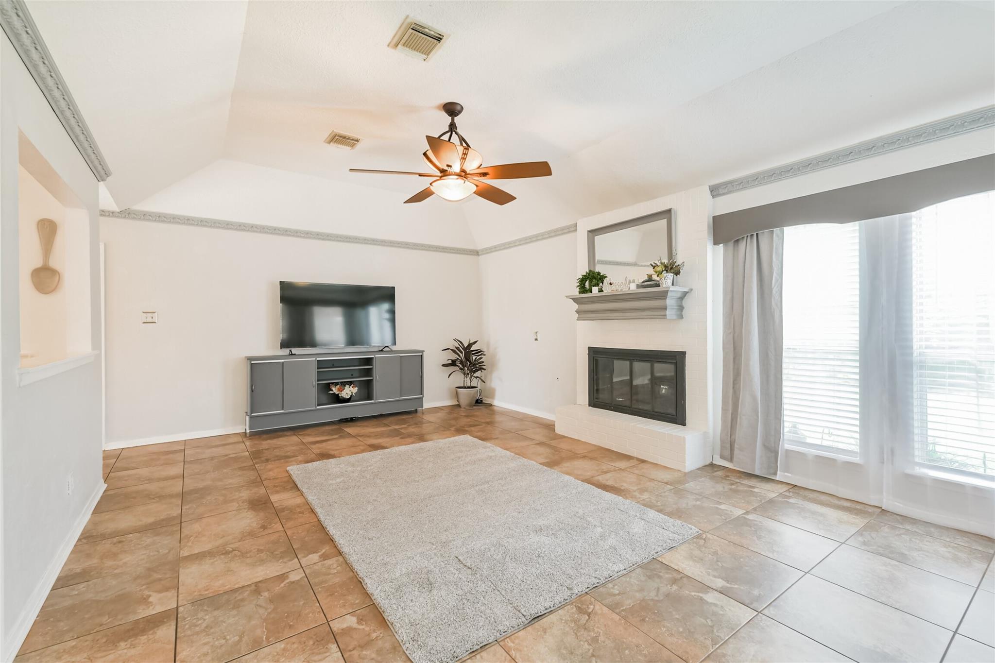 702 Tudor Court