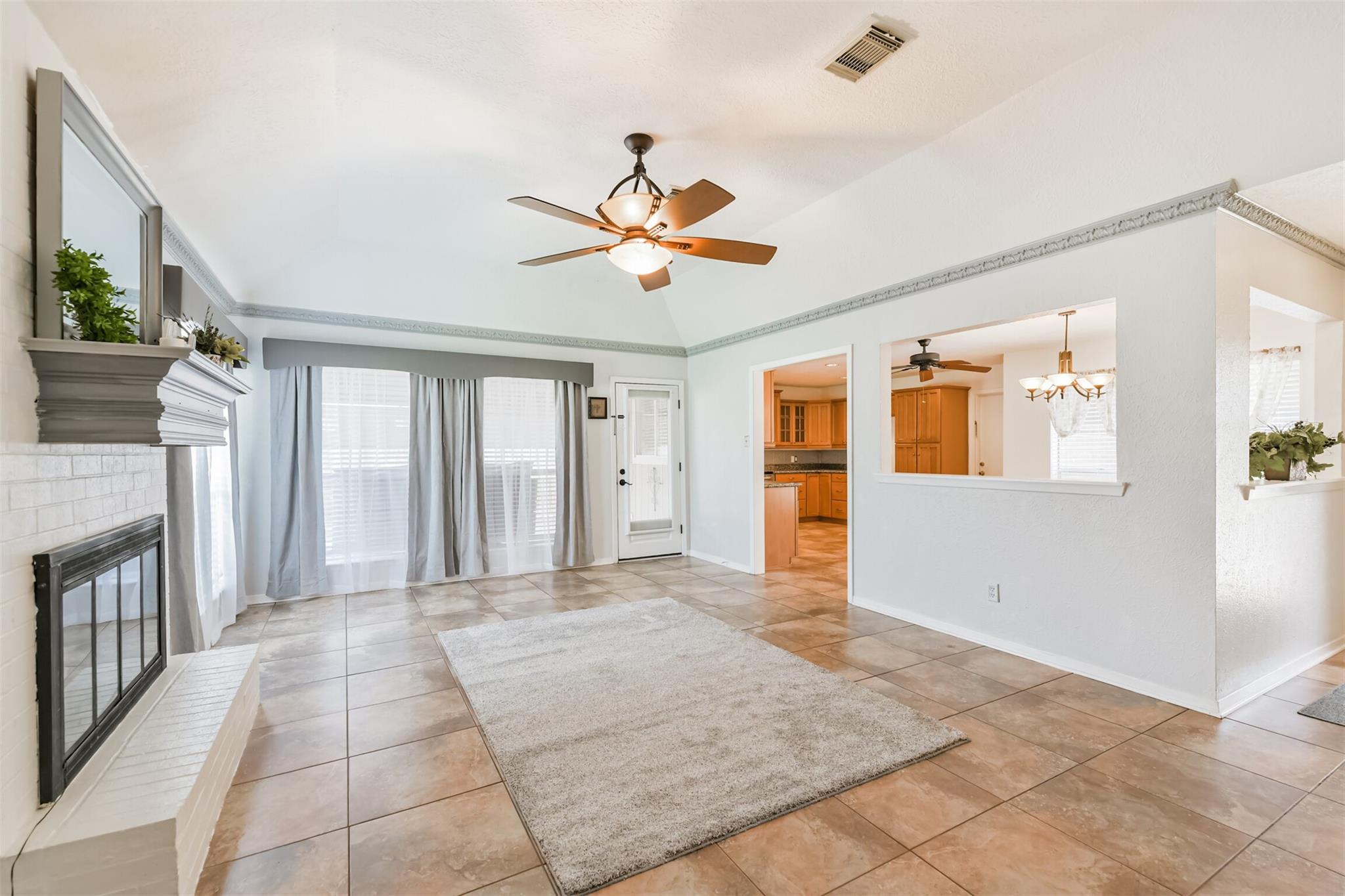 702 Tudor Court