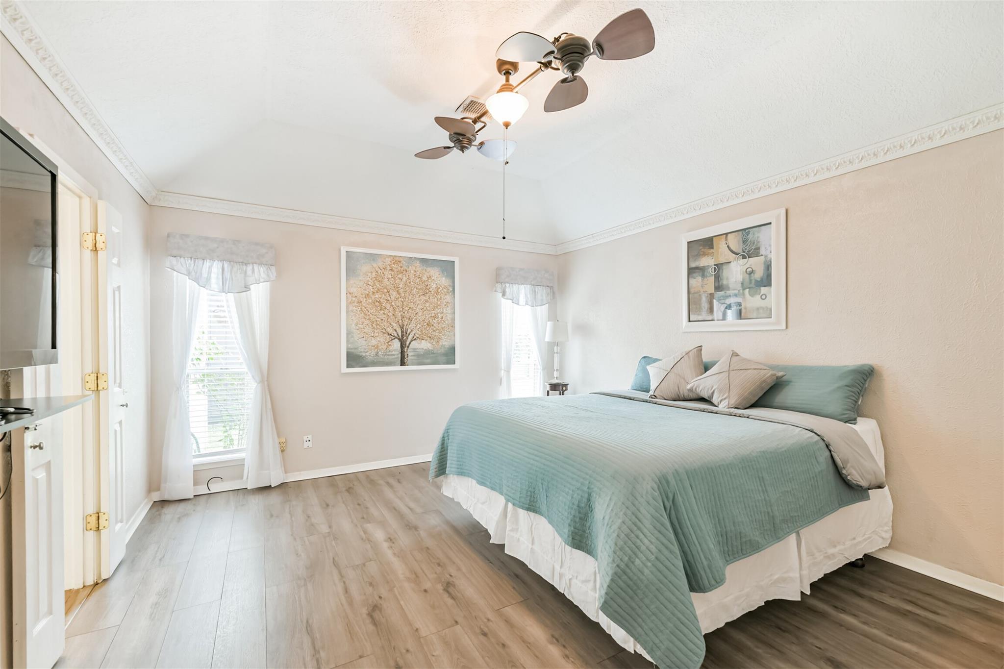 702 Tudor Court