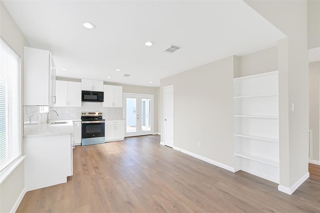 6334 Cambridge Glen Lane