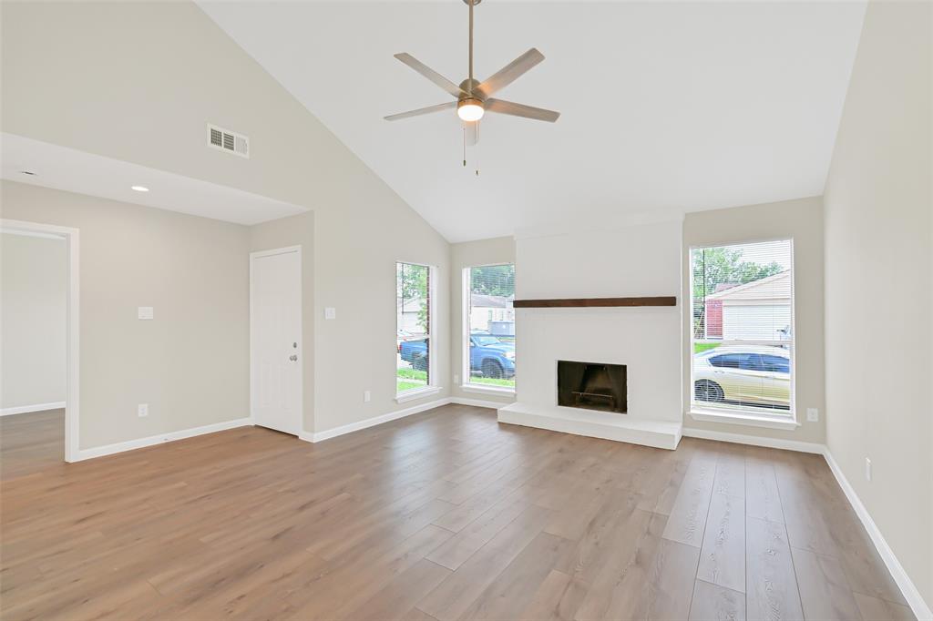 6334 Cambridge Glen Lane