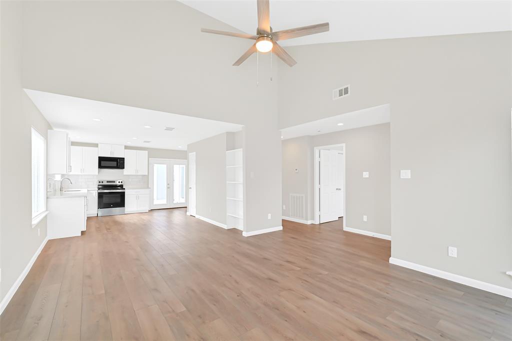 6334 Cambridge Glen Lane