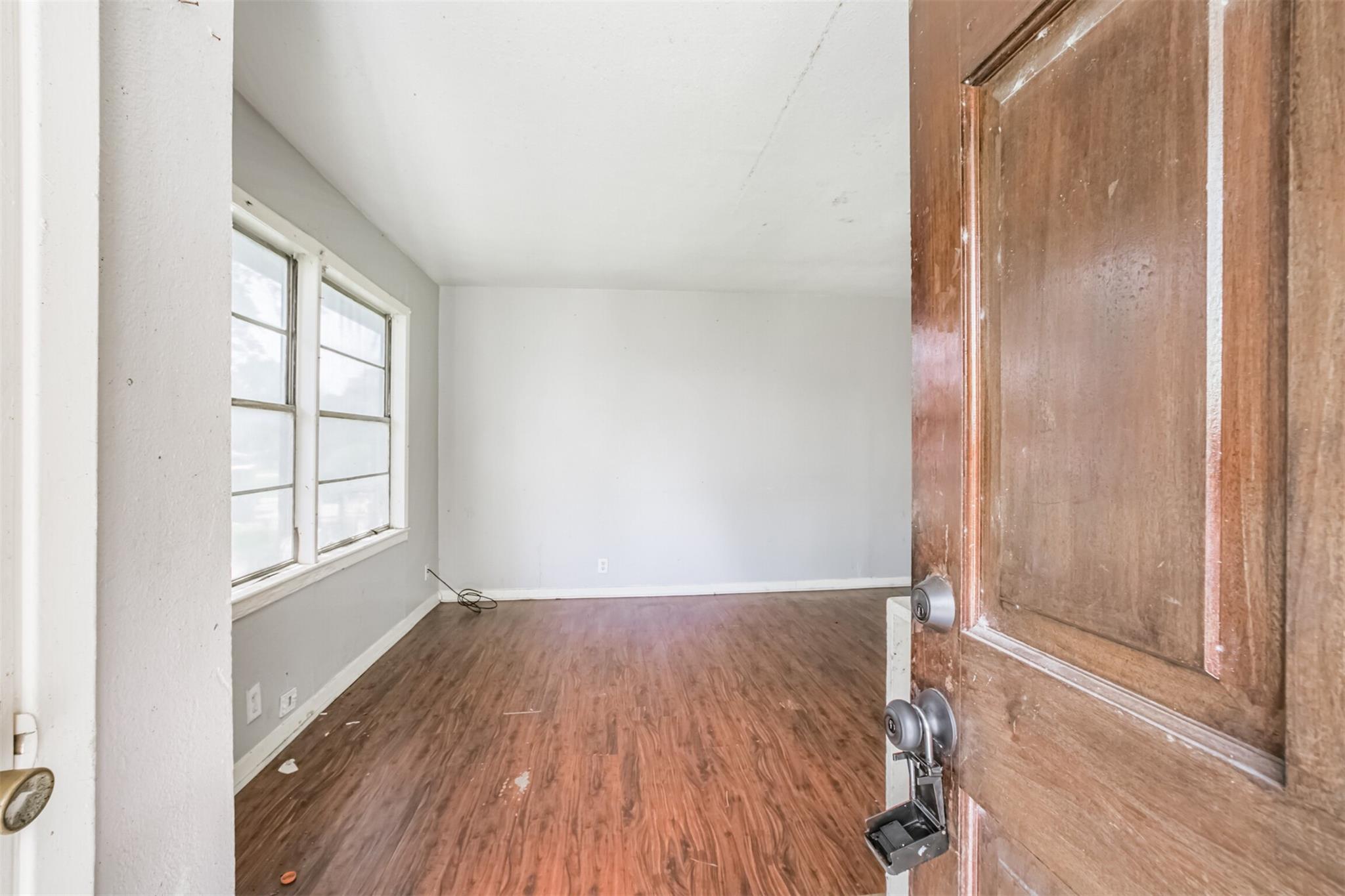 606 Roosevelt Street