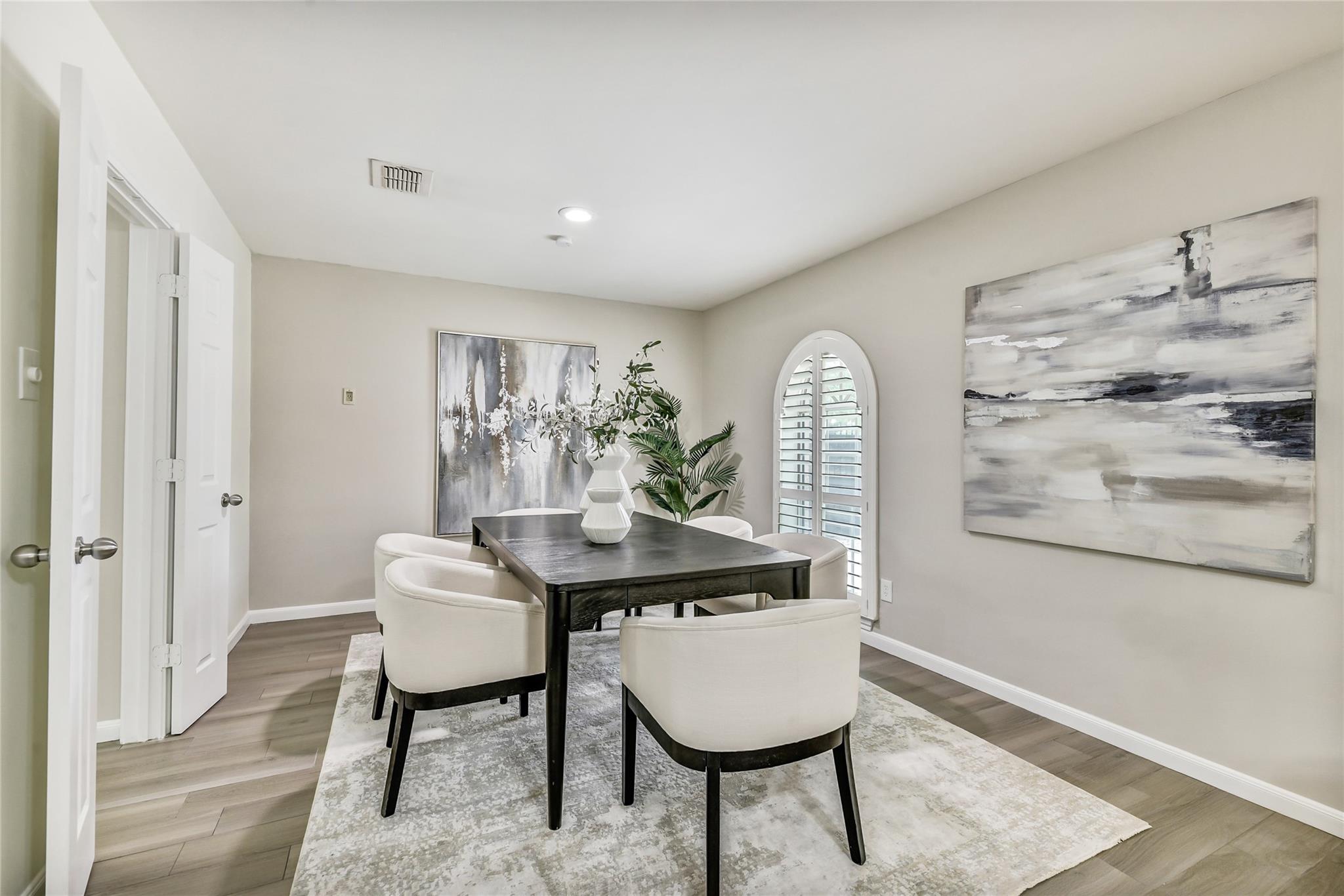 7522 Deep Forest Drive