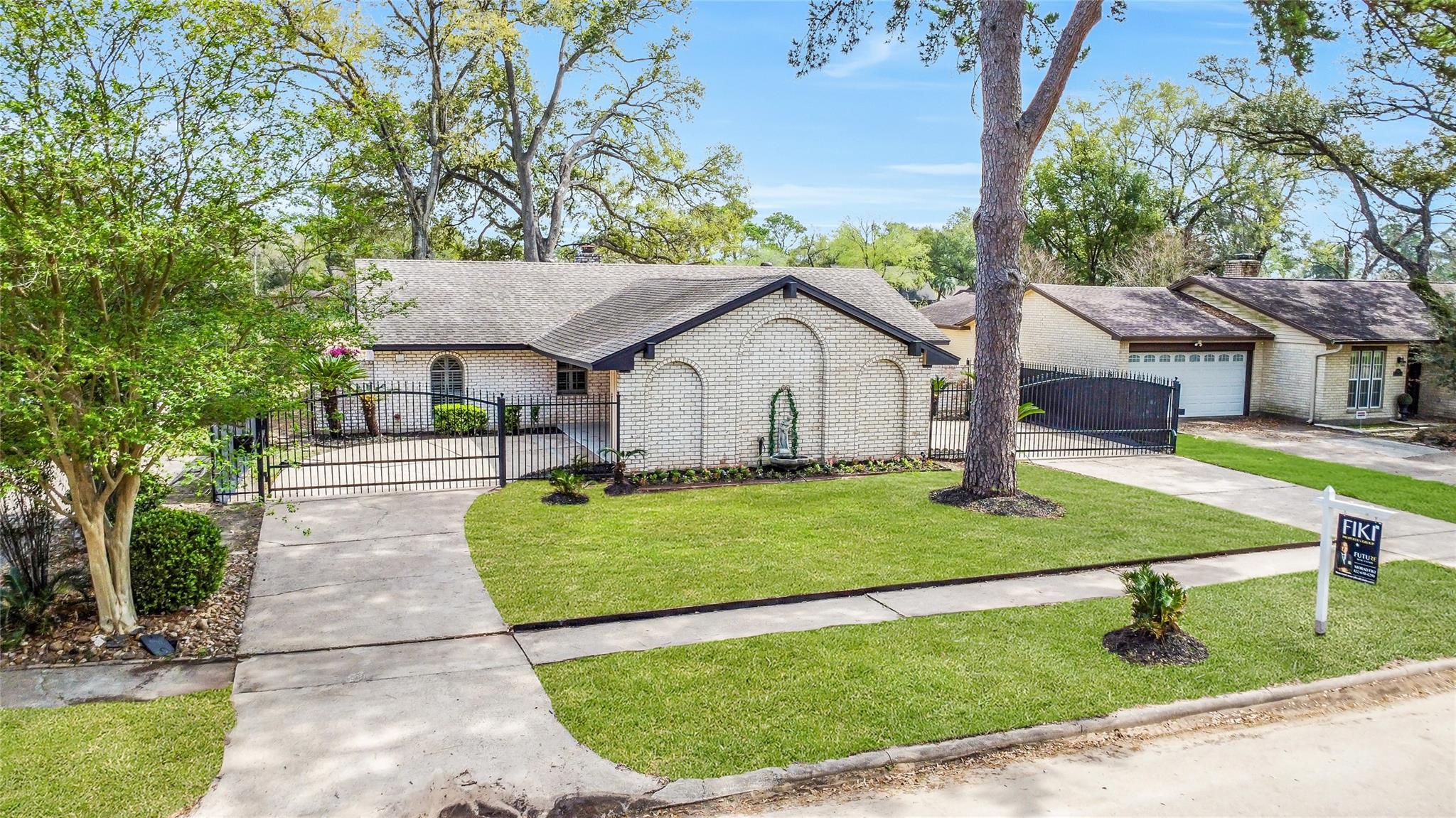 7522 Deep Forest Drive