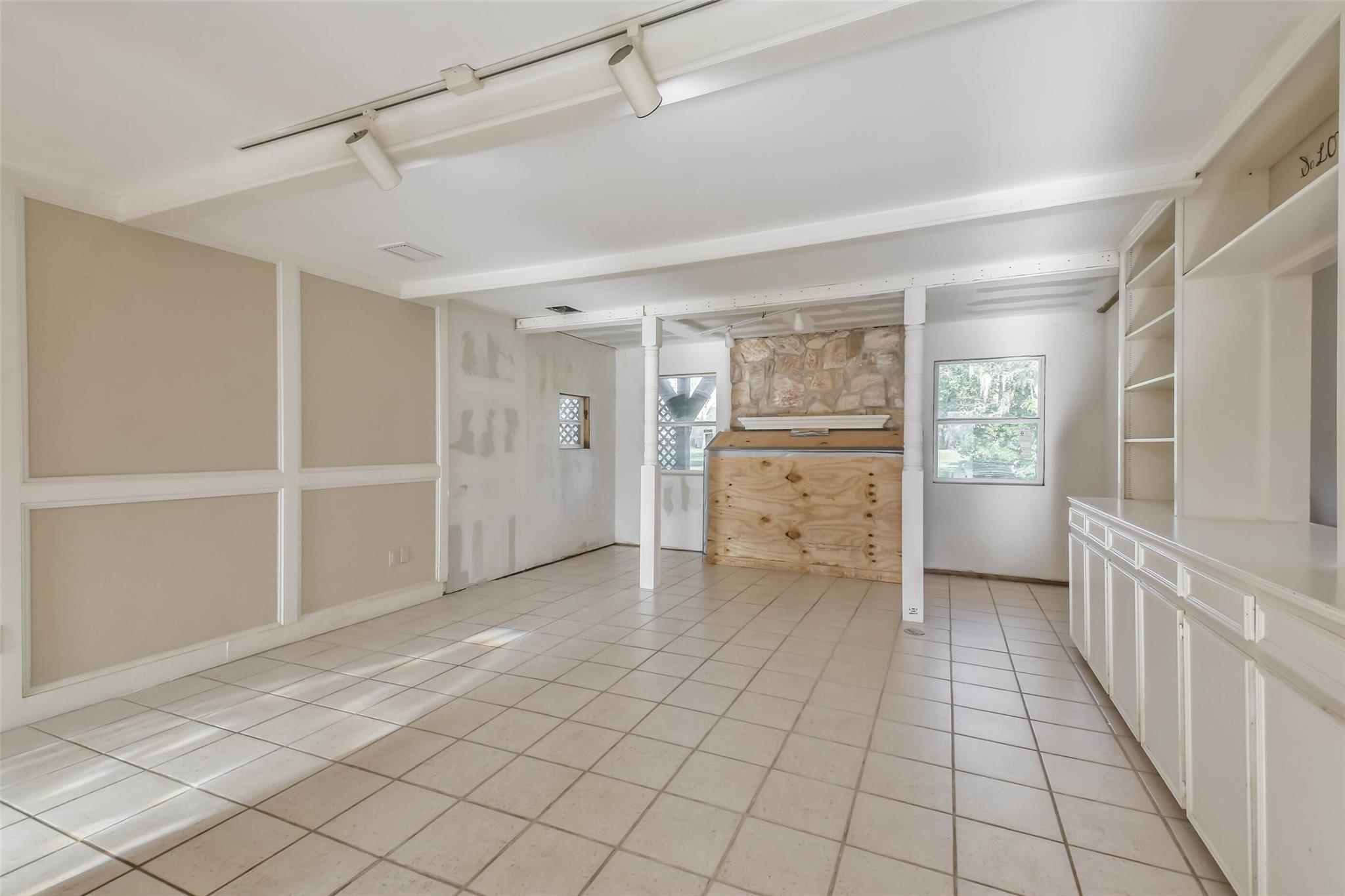 2253 River Valley Drive