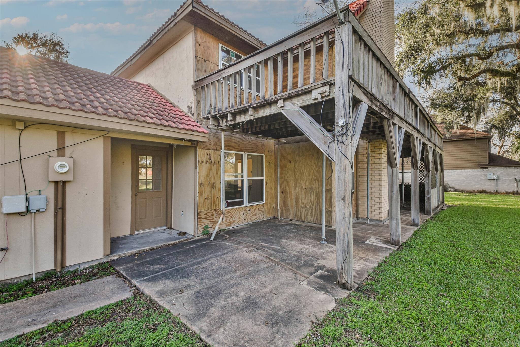 2253 River Valley Drive