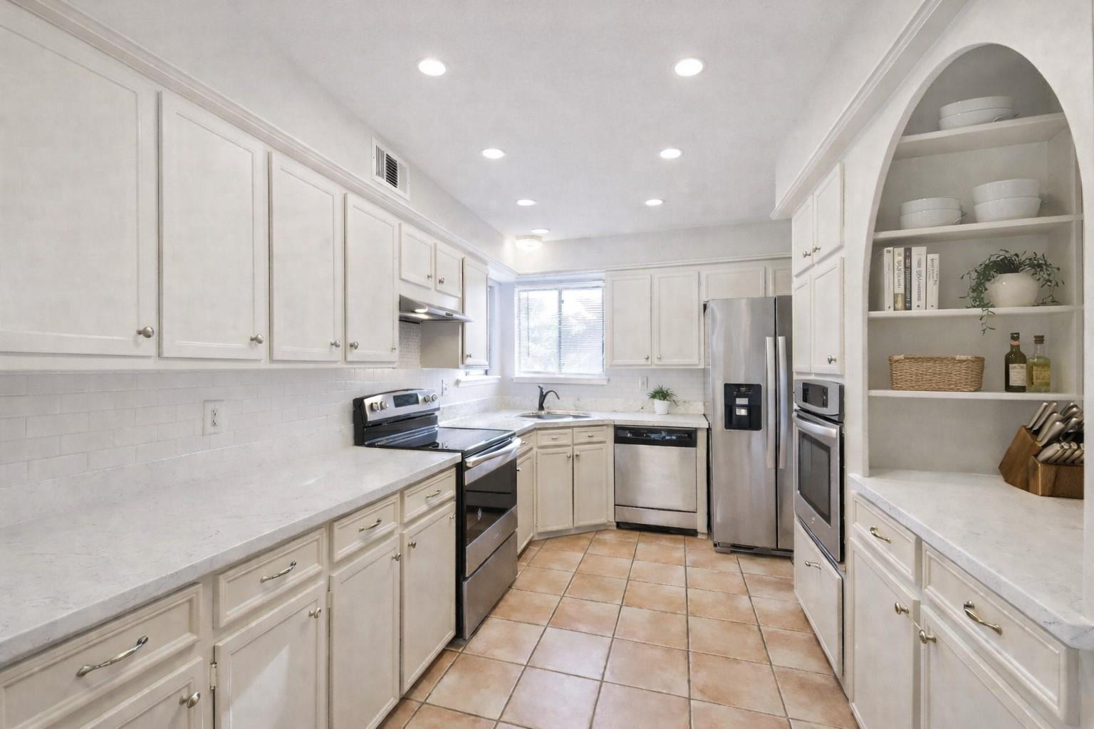 2253 River Valley Drive