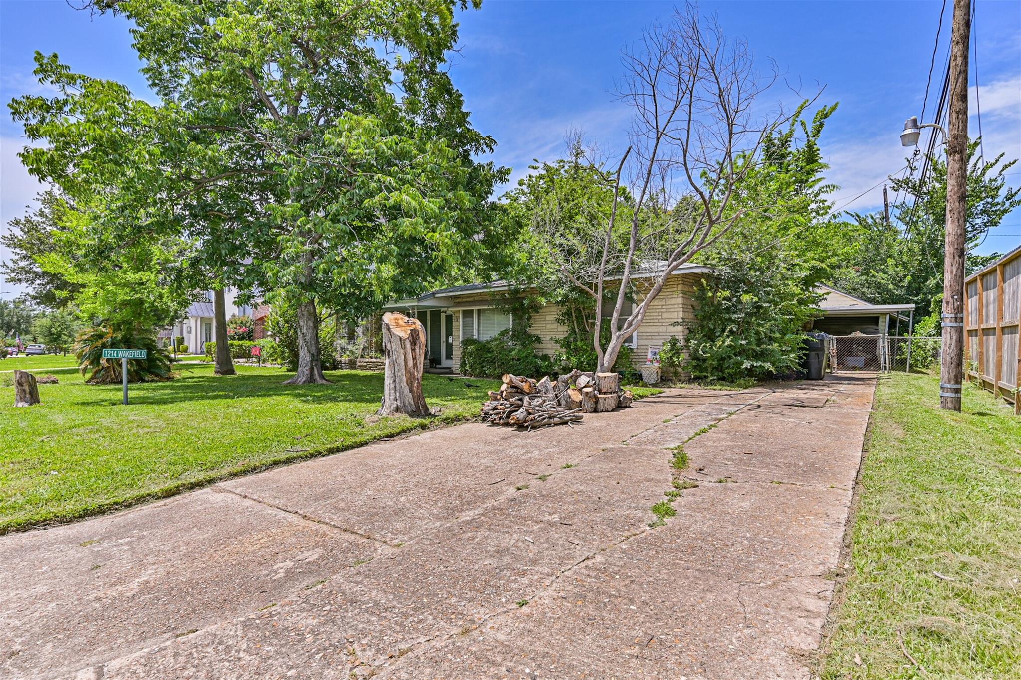 1214 Wakefield Drive