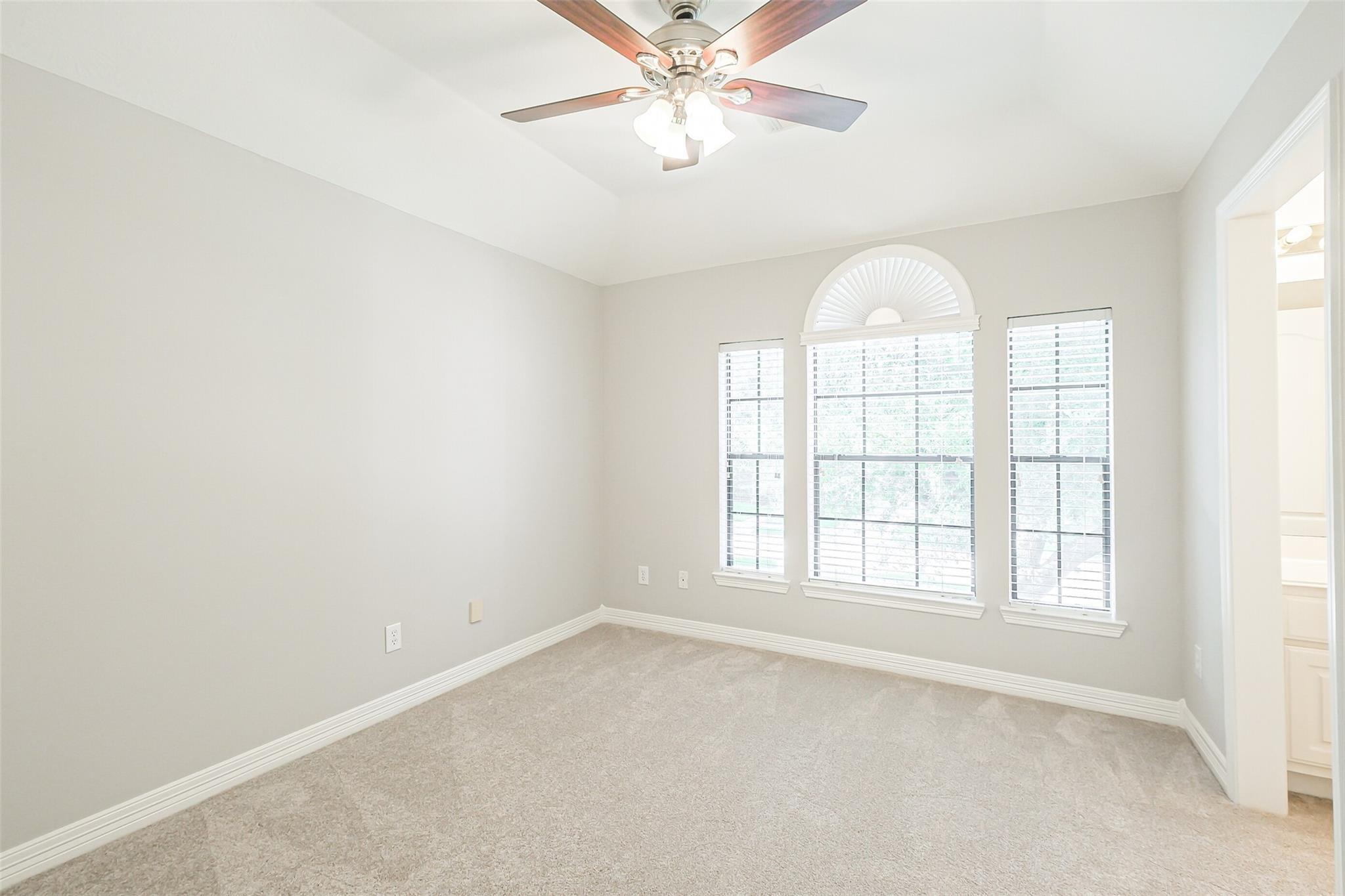 12207 Salmon Creek
