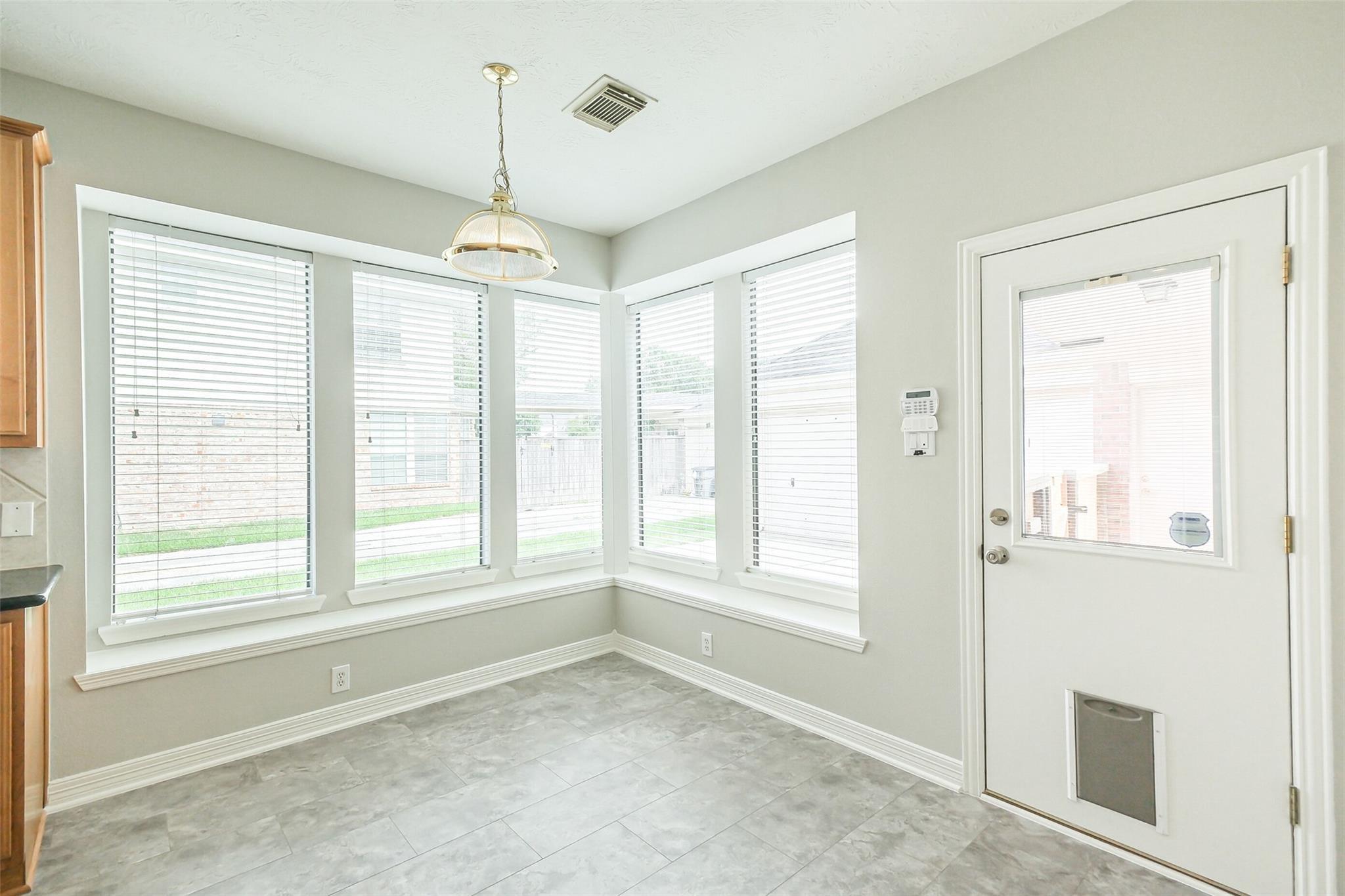 12207 Salmon Creek
