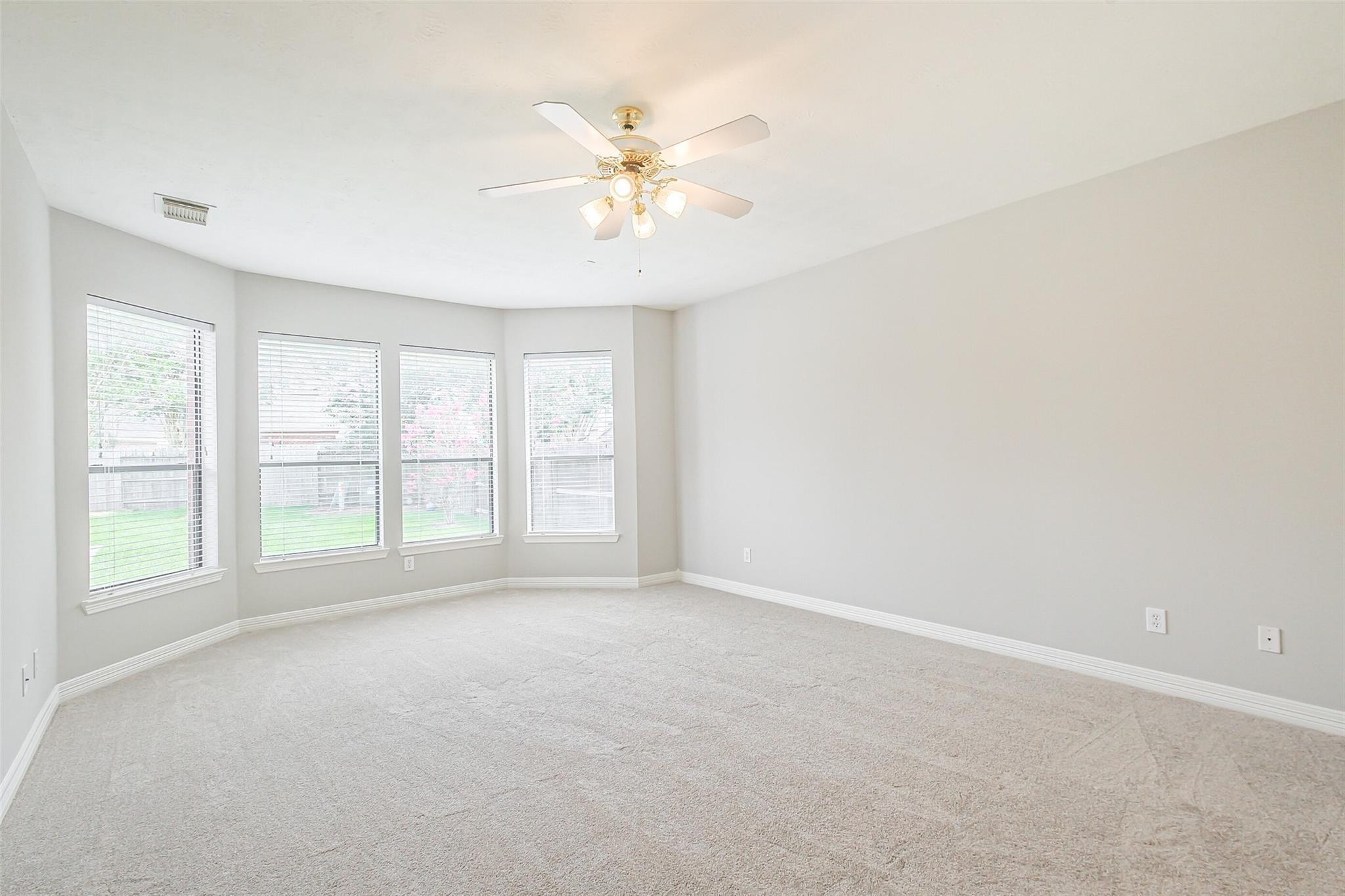 12207 Salmon Creek