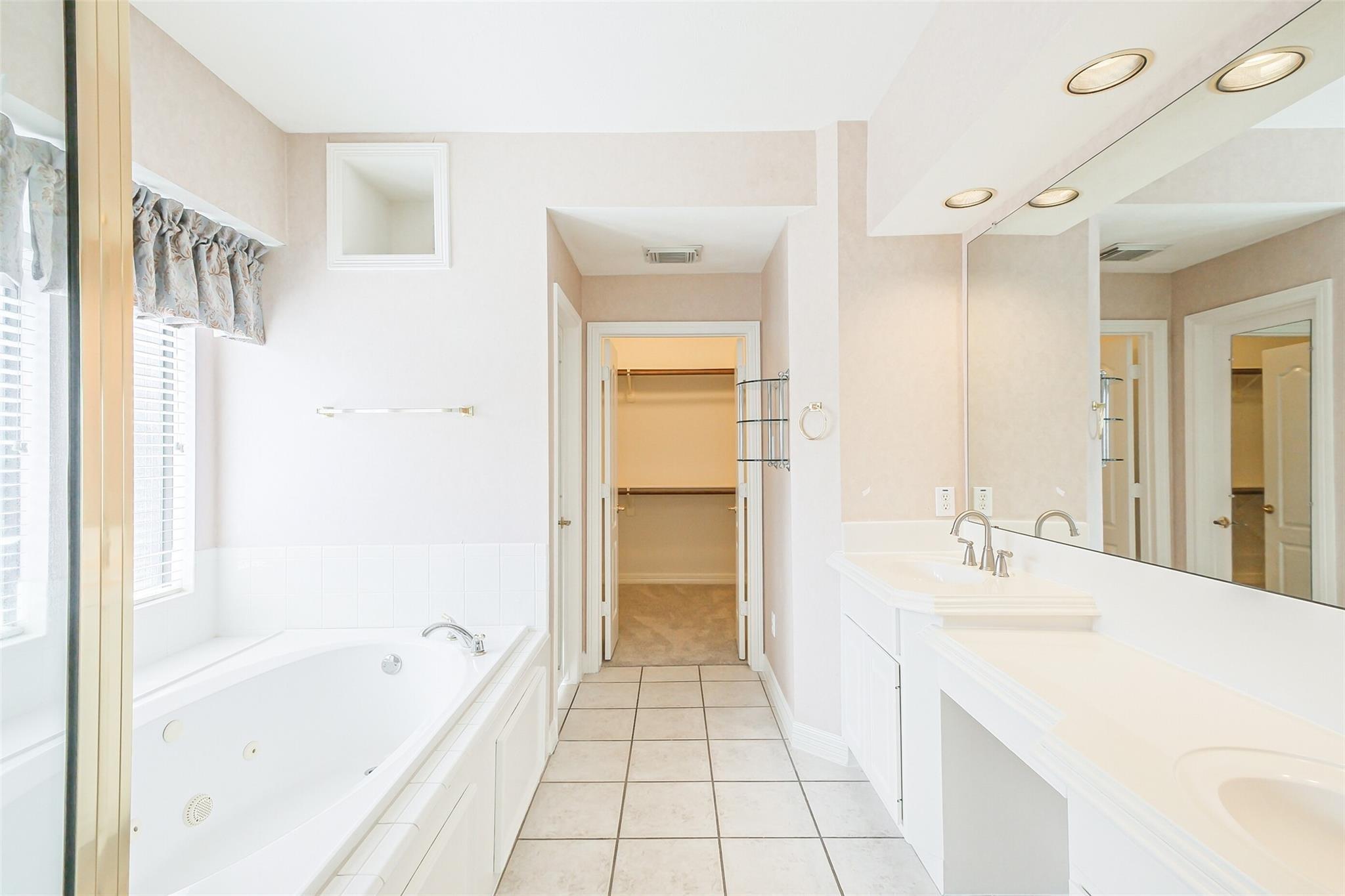 12207 Salmon Creek