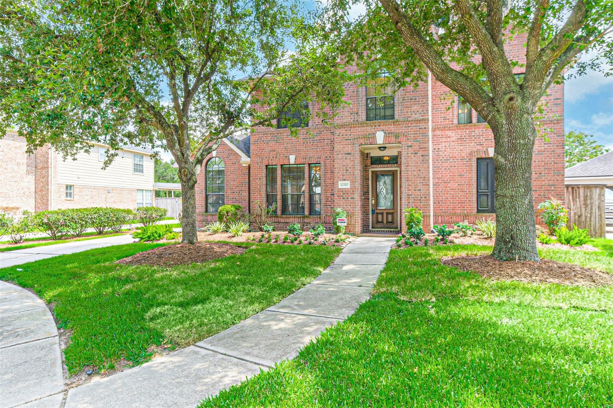 12207 Salmon Creek
