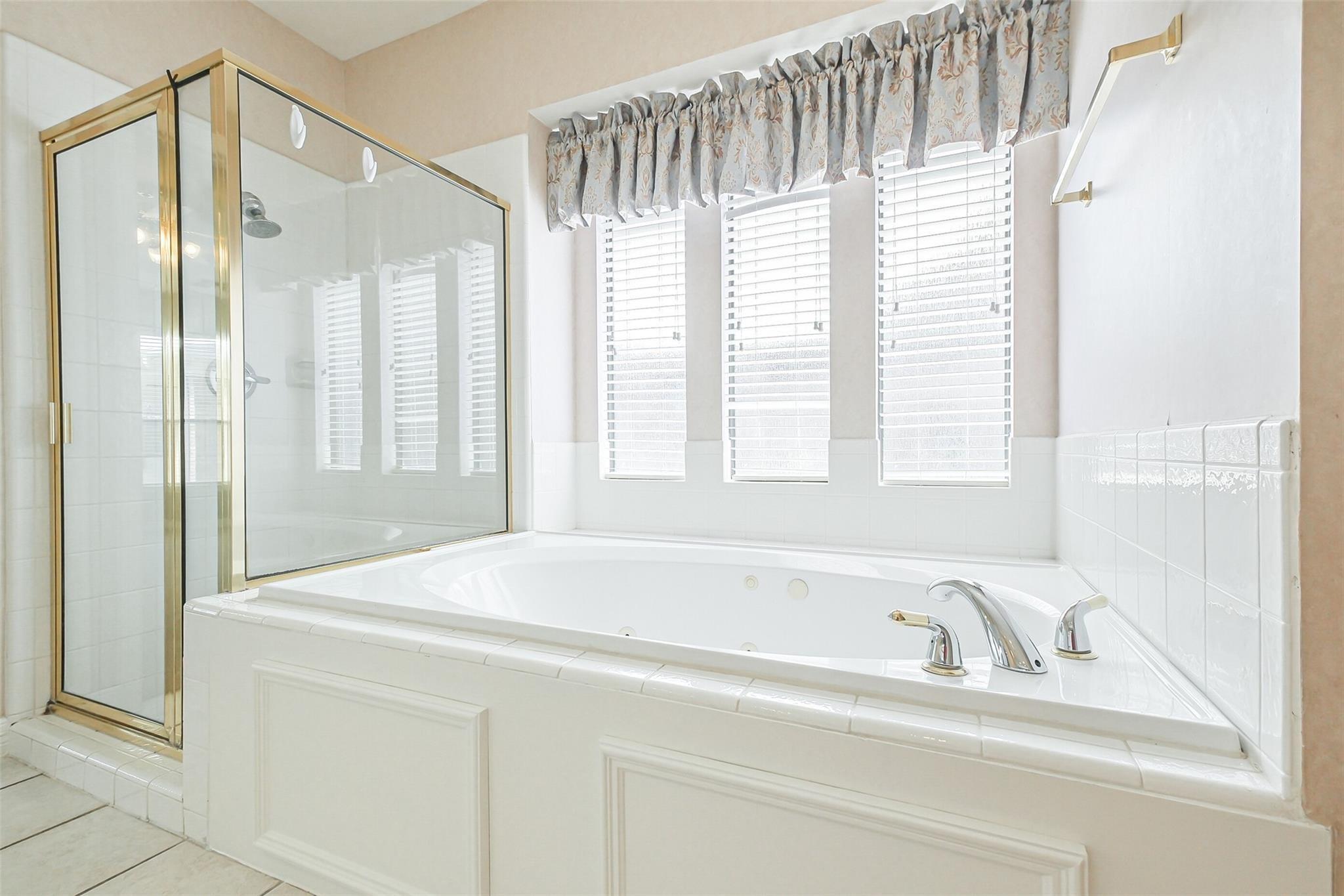 12207 Salmon Creek