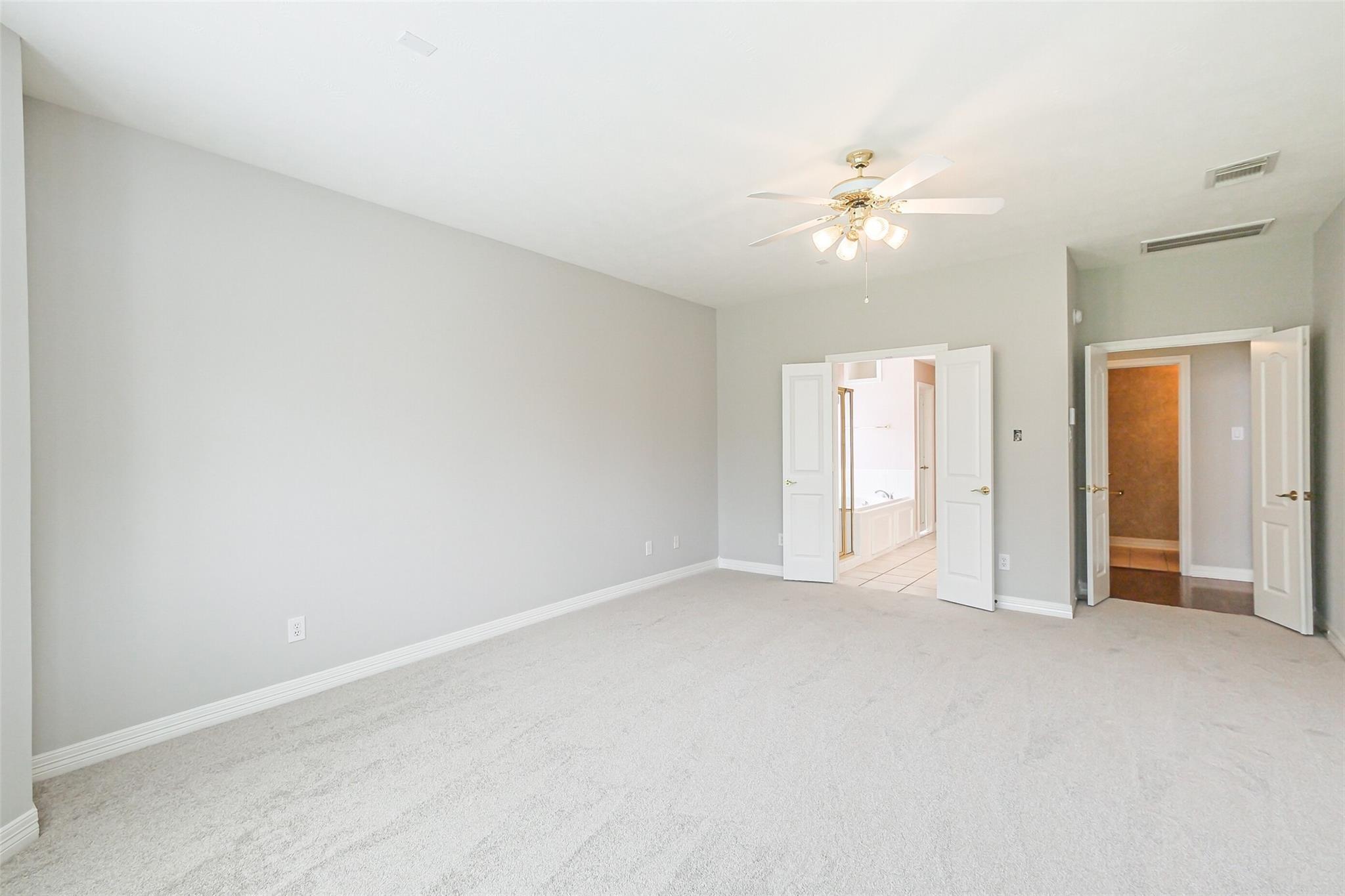 12207 Salmon Creek