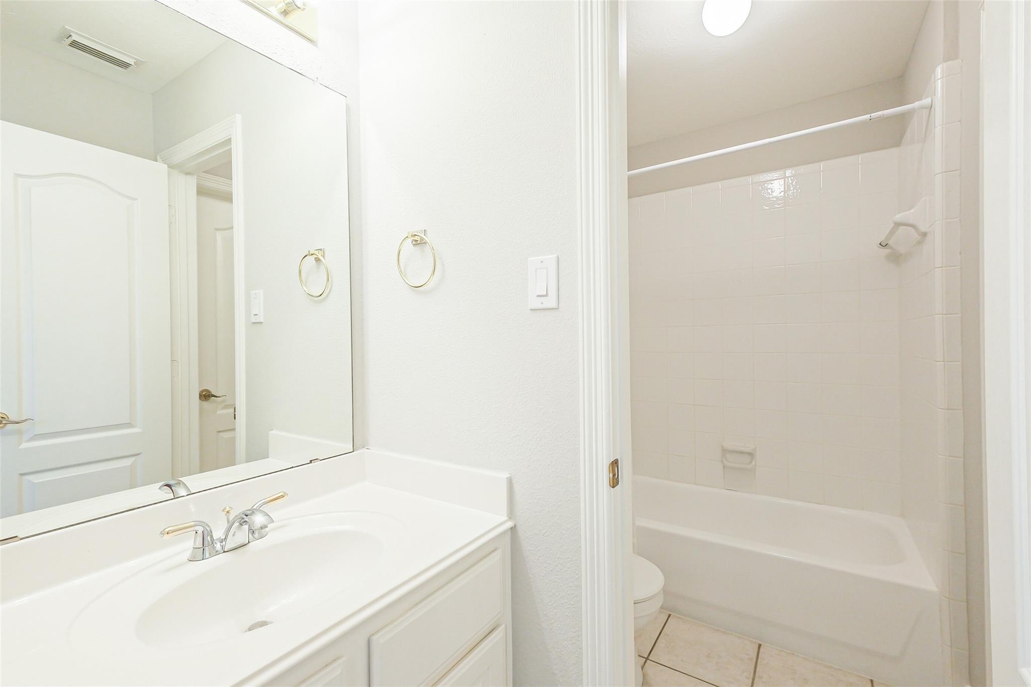 12207 Salmon Creek