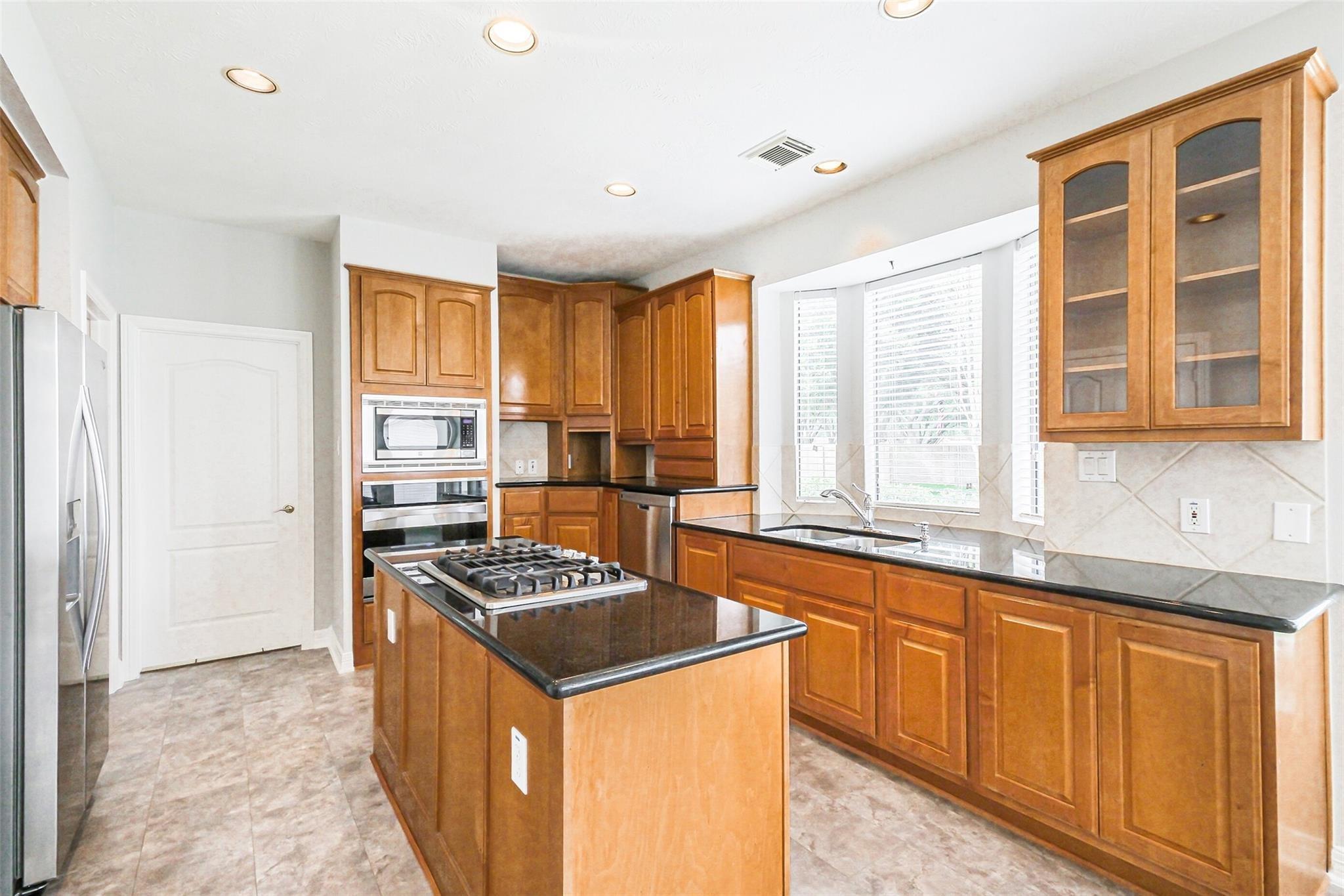 12207 Salmon Creek