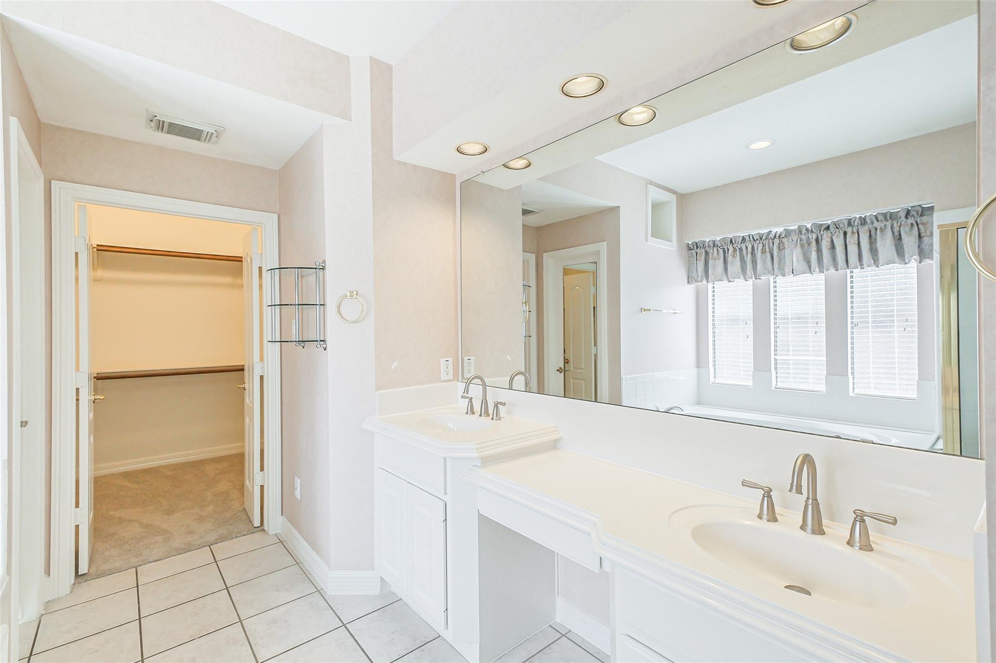 12207 Salmon Creek